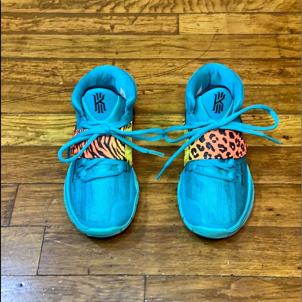 Nike Kyrie 6 Boy's Animal Print Oracle Aqua Blue Sneaker Shoes Size 13C